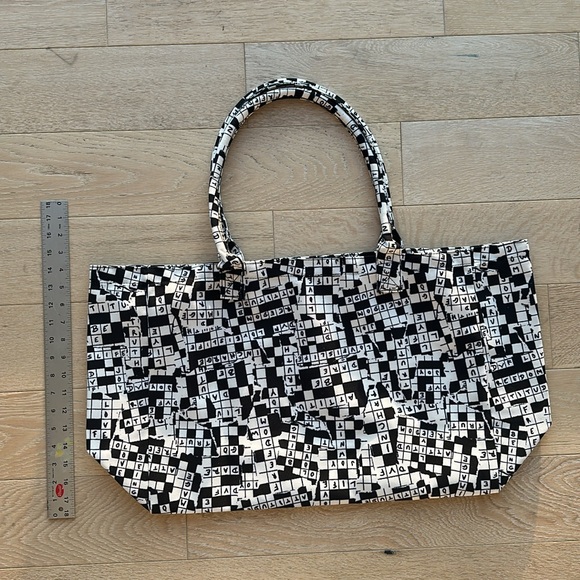 Diane von Furstenberg large crossword tote - Picture 5 of 5
